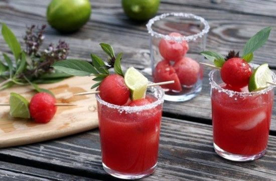 Коктейль Тайская арбузная Маргарита с базиликом (Cocktail Thai watermelon Margarita with Basil)